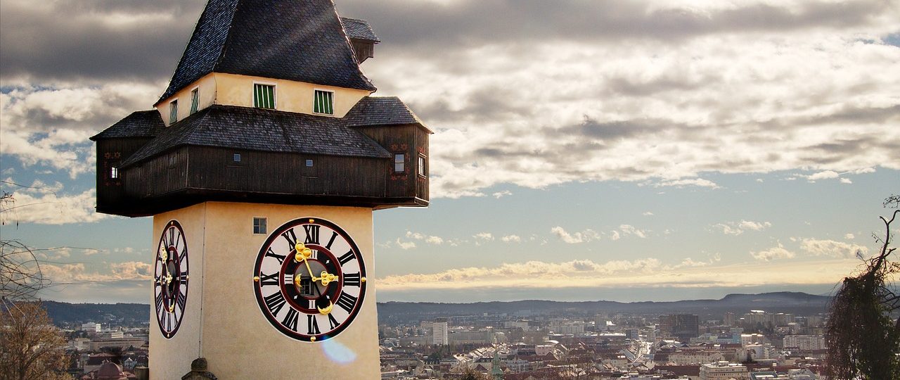 découvrez graz, la charmante ville autrichienne alliant histoire, culture et modernité. explorez ses ruelles pittoresques, ses musées fascinants et savourez une cuisine locale délicieuse dans un cadre enchanteur.