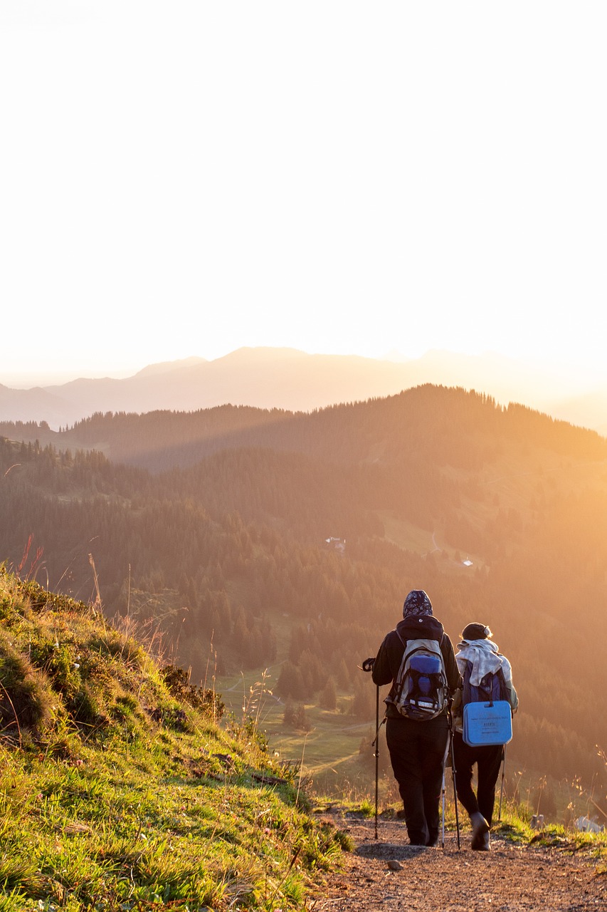 découvrez notre sélection d'équipements de randonnée pour tous les niveaux. trouvez le matériel idéal pour explorer la nature en toute sécurité et confort, des chaussures robustes aux sacs à dos pratiques.