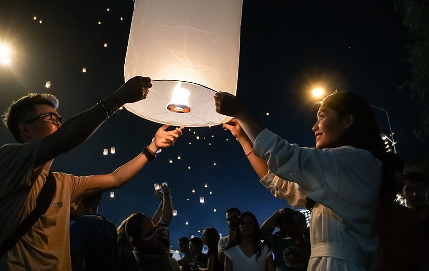 découvrez l'univers vibrant des festivals culturels, célébrant la diversité artistique à travers des musiques, des danses et des traditions du monde entier. plongez dans l'ambiance festive où chaque événement raconte une histoire unique et enrichissante.