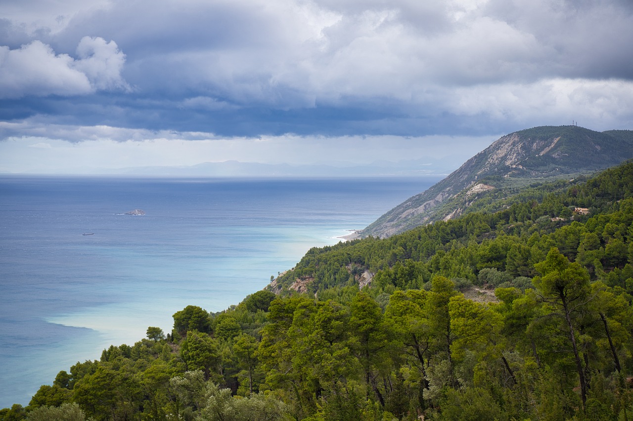 explorez la beauté envoûtante de la méditerranée, une région riche en histoire, culture et paysages époustouflants. découvrez ses magnifiques plages, sa délicieuse gastronomie et ses villes pittoresques qui font de chaque voyage une expérience inoubliable.