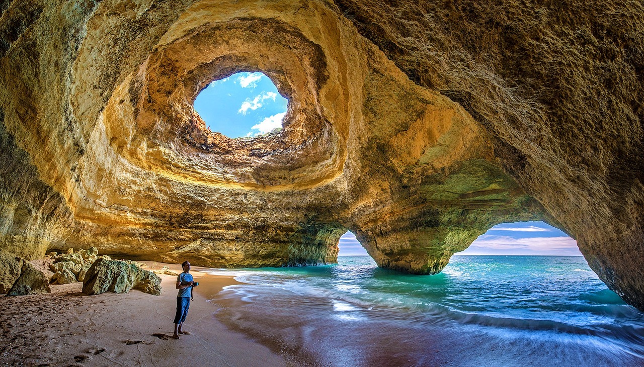 découvrez le portugal, un pays riche en histoire, culture et paysages magnifiques. explorez ses villes vibrantes comme lisbonne et porto, savourez une cuisine délicieuse et détendez-vous sur ses splendides plages.