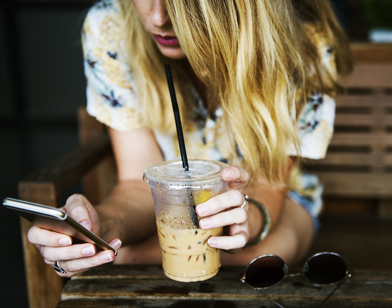 découvrez l'art de la communication efficace : techniques, conseils et stratégies pour améliorer vos échanges interpersonnels et professionnels. transformez vos interactions et renforcez vos relations grâce à une communication claire et persuasive.