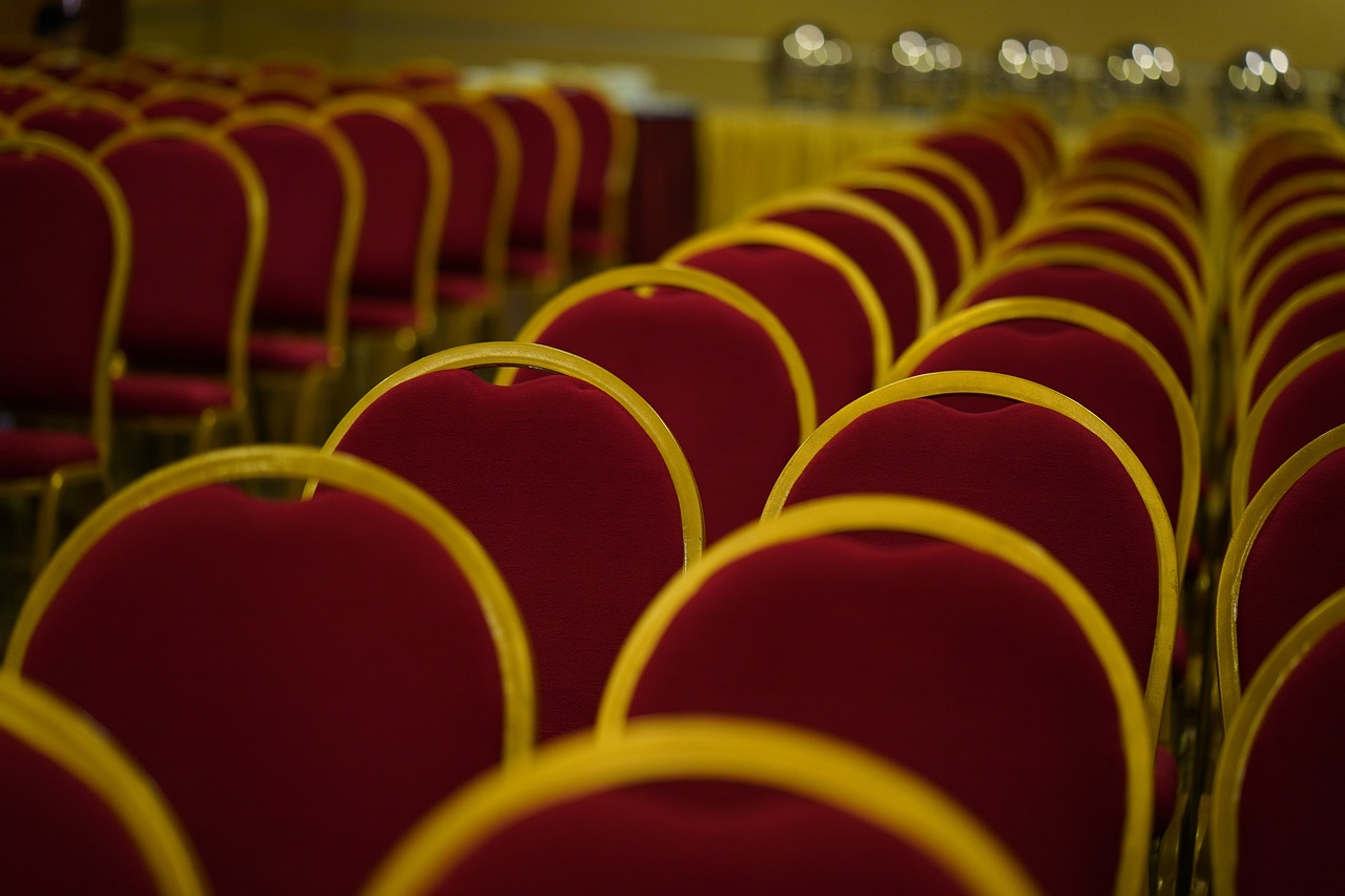 découvrez notre centre de congrès moderne, idéal pour organiser vos événements professionnels. bénéficiez d'espaces polyvalents, d'équipements à la pointe de la technologie et d'un service sur mesure pour garantir le succès de vos conférences, séminaires et expositions.