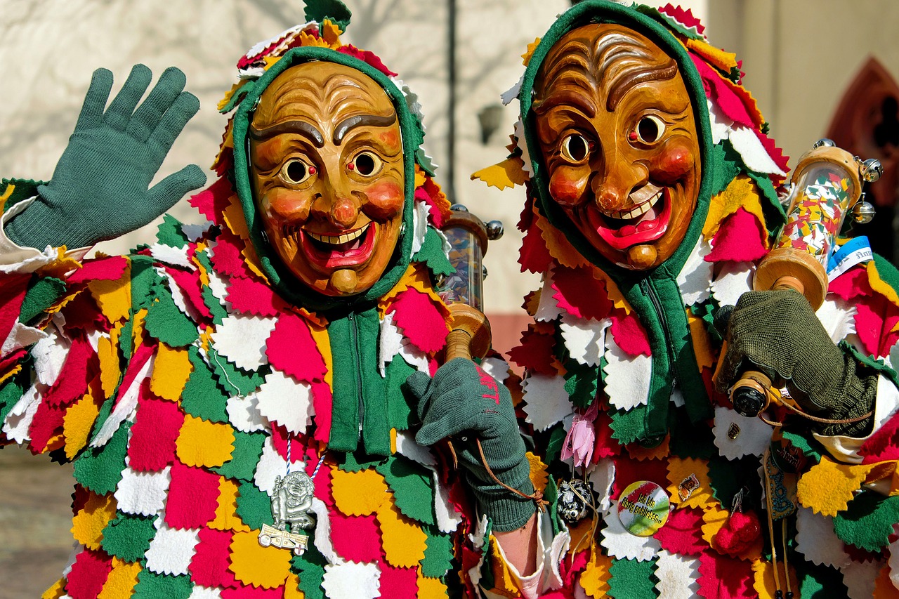 découvrez le carnaval de nice, une célébration haute en couleurs et en joie au cœur de la côte d'azur. profitez des défilés spectaculaires, des chars magnifiquement décorés et d'une ambiance festive unique lors de cet événement incontournable!