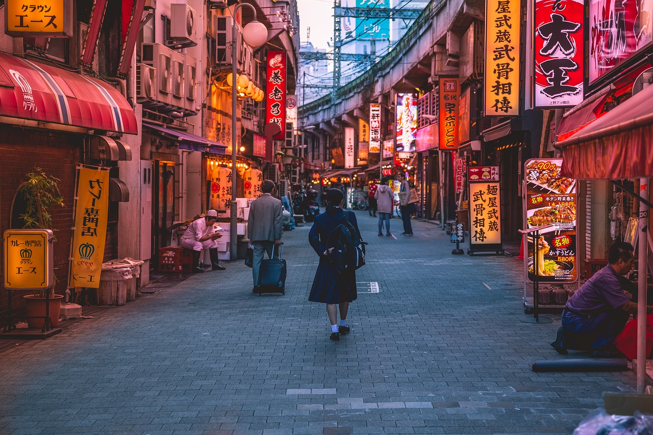 découvrez la richesse culturelle, historique et naturelle du japon, un pays fascinant alliant tradition et modernité. explorez ses paysages majestueux, sa gastronomie traditionnelle, et ses villes vibrantes comme tokyo et kyoto.