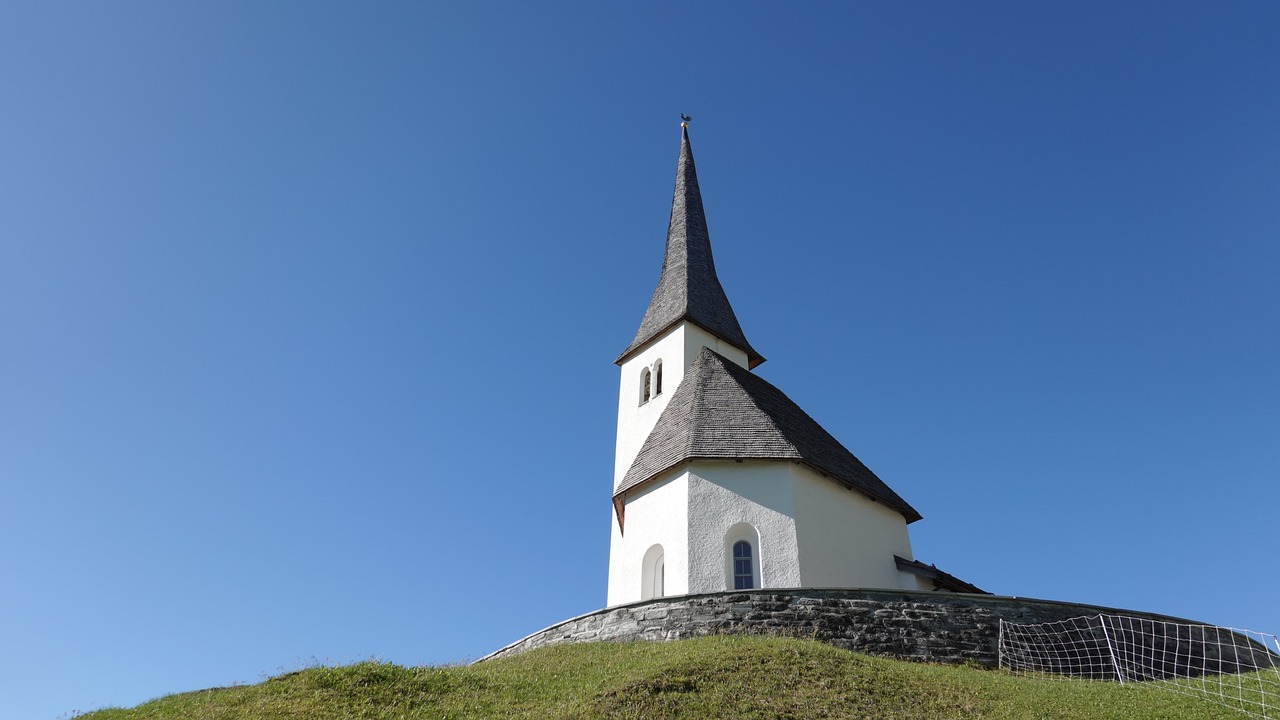 découvrez l'église de crusnes, un joyau architectural chargé d'histoire. admirez son magnifique intérieur et son ambiance paisible, idéale pour la méditation et la contemplation. une visite incontournable pour les passionnés d'histoire et de culture.