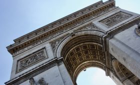 découvrez les monuments historiques qui témoignent du riche patrimoine culturel à travers les âges. explorez leur architecture fascinante, leur histoire captivante et l'impact qu'ils ont eu sur notre société.