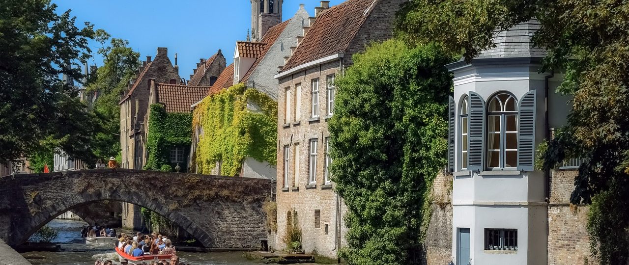 découvrez les villes romantiques idéales pour une escapade inoubliable en amoureux. explorez des ruelles charmantes, des restaurants intimes et des paysages enchanteurs qui créent une atmosphère parfaite pour vos moments de passion.