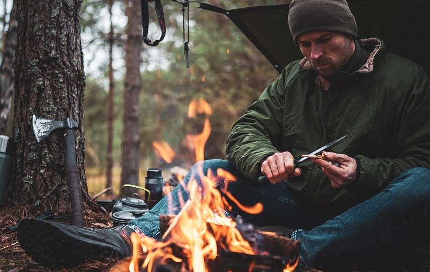 découvrez l'art de la survie avec nos conseils pratiques, techniques essentielles et astuces infaillibles pour affronter la nature. que vous soyez un aventurier expérimenté ou un novice, notre guide complet sur le survivalisme vous préparera à toutes les situations.