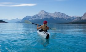 découvrez l'excitation des sports d'aventure ! partez à l'assaut des montagnes, explorez des rivières tumultueuses et vivez des sensations fortes à travers des activités comme le parachutisme, l'escalade et le rafting. préparez-vous à repousser vos limites et à vivre des émotions inoubliables en pleine nature.