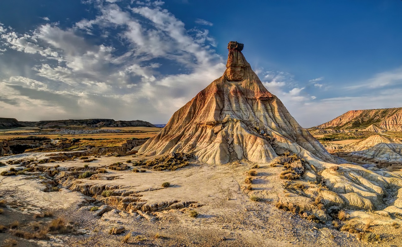 découvrez le tourisme d'aventure : explorez des destinations exotiques, vivez des expériences uniques et relevez des défis captivants. que ce soit la randonnée en montagne, le rafting en rivière ou le trekking dans des forêts denses, partez à la découverte de nouvelles sensations et enrichissez votre esprit d'aventure.