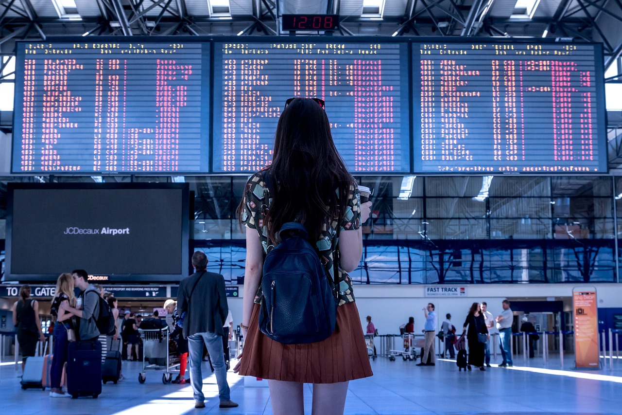 découvrez comment gérer le stress aéroportuaire avec nos conseils pratiques et astuces pour un voyage serein. apprenez à surmonter les angoisses liées aux aéroports et à profiter pleinement de votre expérience de voyage.