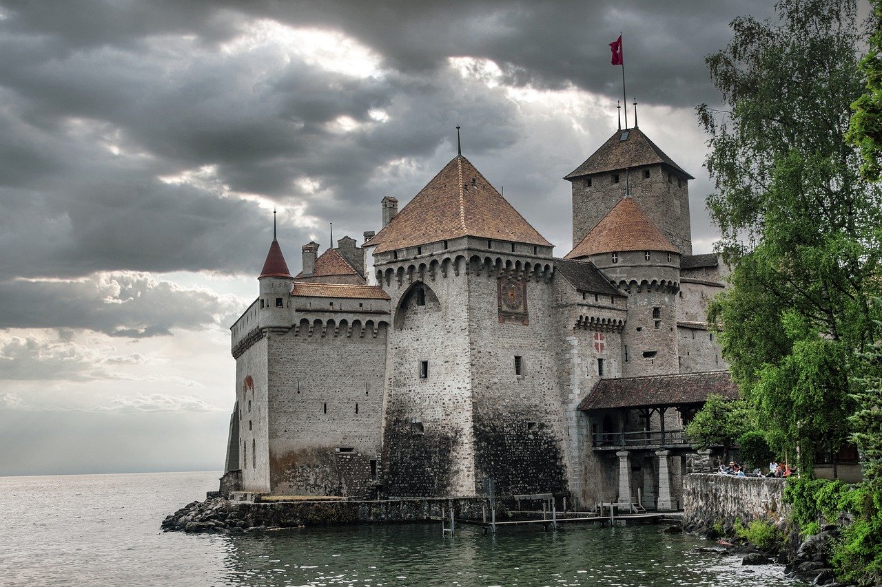 découvrez l'univers fascinant des châteaux, témoins d'une riche histoire et d'une architecture majestueuse. explorez leur beauté, leur légende et les secrets qu'ils renferment à travers les siècles.