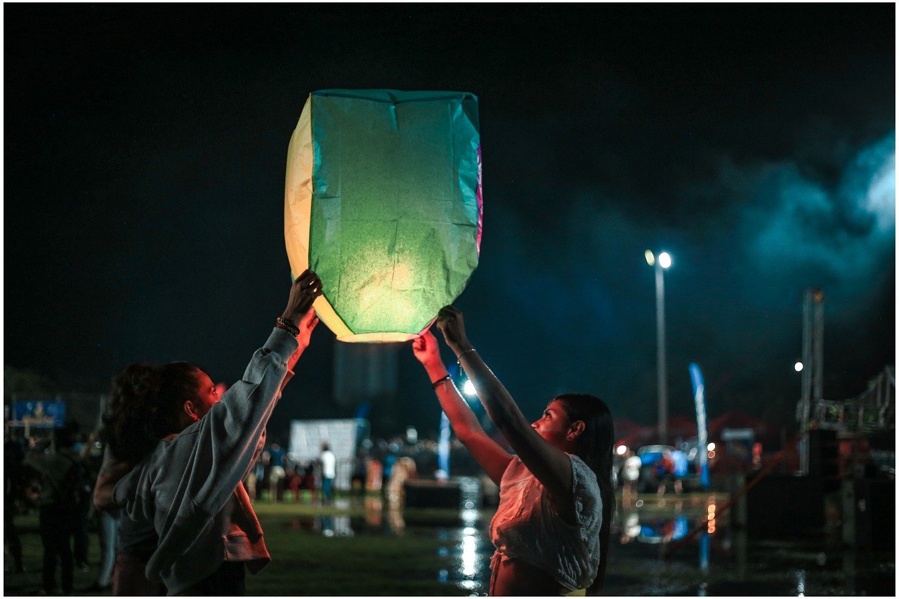 découvrez l'univers vibrant des festivals ! des concerts aux fêtes culturelles, vivez des moments inoubliables à travers des spectacles uniques, des artistes impressionnants et des ambiances festives. rejoignez-nous pour célébrer la musique, l'art et la diversité à travers les festivals les plus captivants.