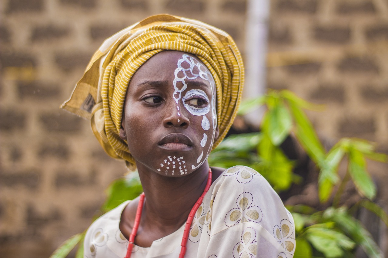 découvrez la richesse des cultures locales à travers le monde. plongez dans des traditions uniques, des arts authentiques et des saveurs délicieuses qui façonnent l'identité des différentes régions. explorez les festivals, l'artisanat et les coutumes qui font de chaque culture une expérience inoubliable.