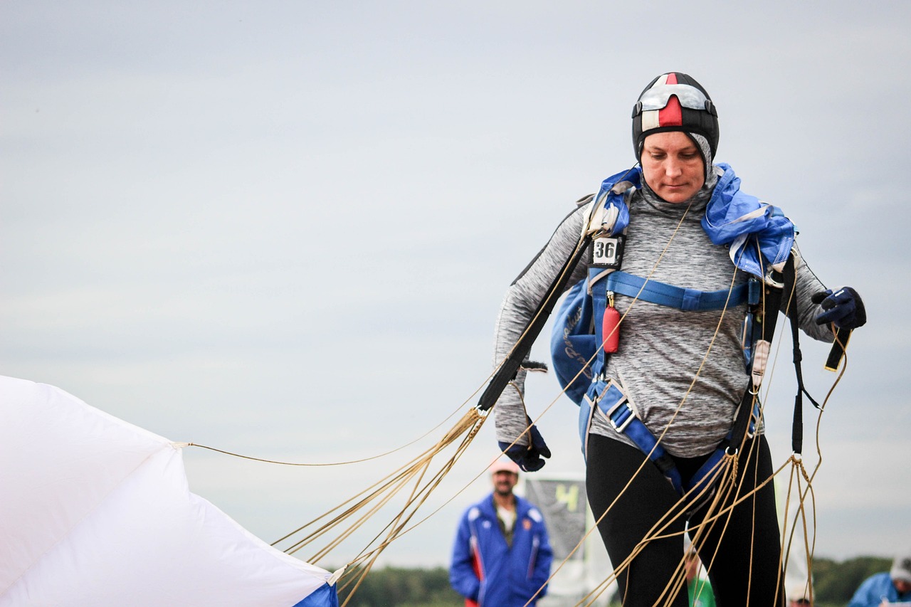 découvrez les meilleures destinations de parachutisme à travers le monde. que vous soyez débutant ou expert, vivez des sensations fortes en sautant dans des paysages à couper le souffle, des plages ensoleillées aux montagnes majestueuses. préparez-vous à des aventures inoubliables et à des souvenirs mémorables.