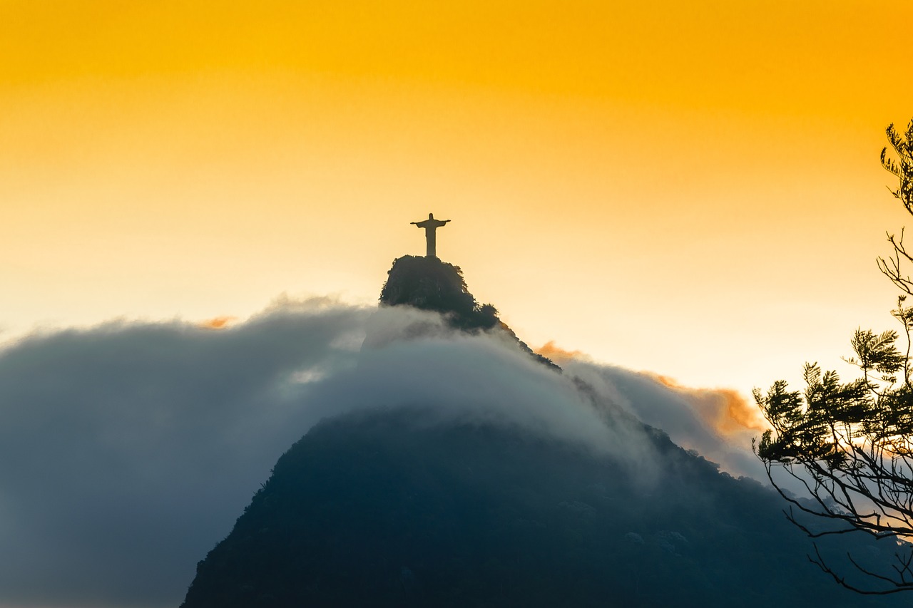 découvrez les merveilles du tourisme en amérique du sud : des paysages époustouflants, une culture riche et des expériences inoubliables à travers des destinations emblématiques comme le machu picchu, les chutes d'iguazú et la patagonie.