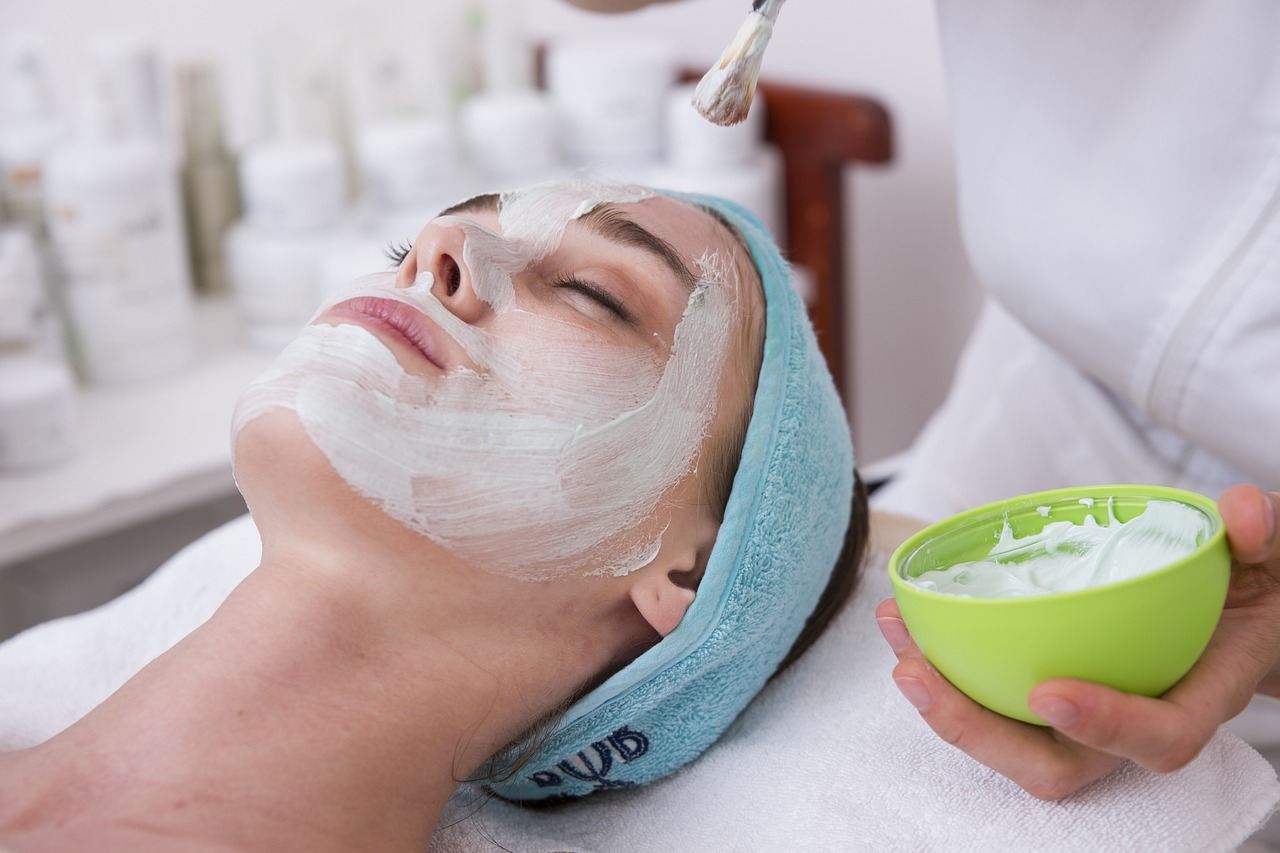 découvrez notre spa, un havre de paix où relaxation et bien-être se rencontrent. profitez de traitements apaisants, soins du corps et du visage, massages revitalisants et installations de luxe pour vous ressourcer et échapper au stress quotidien.