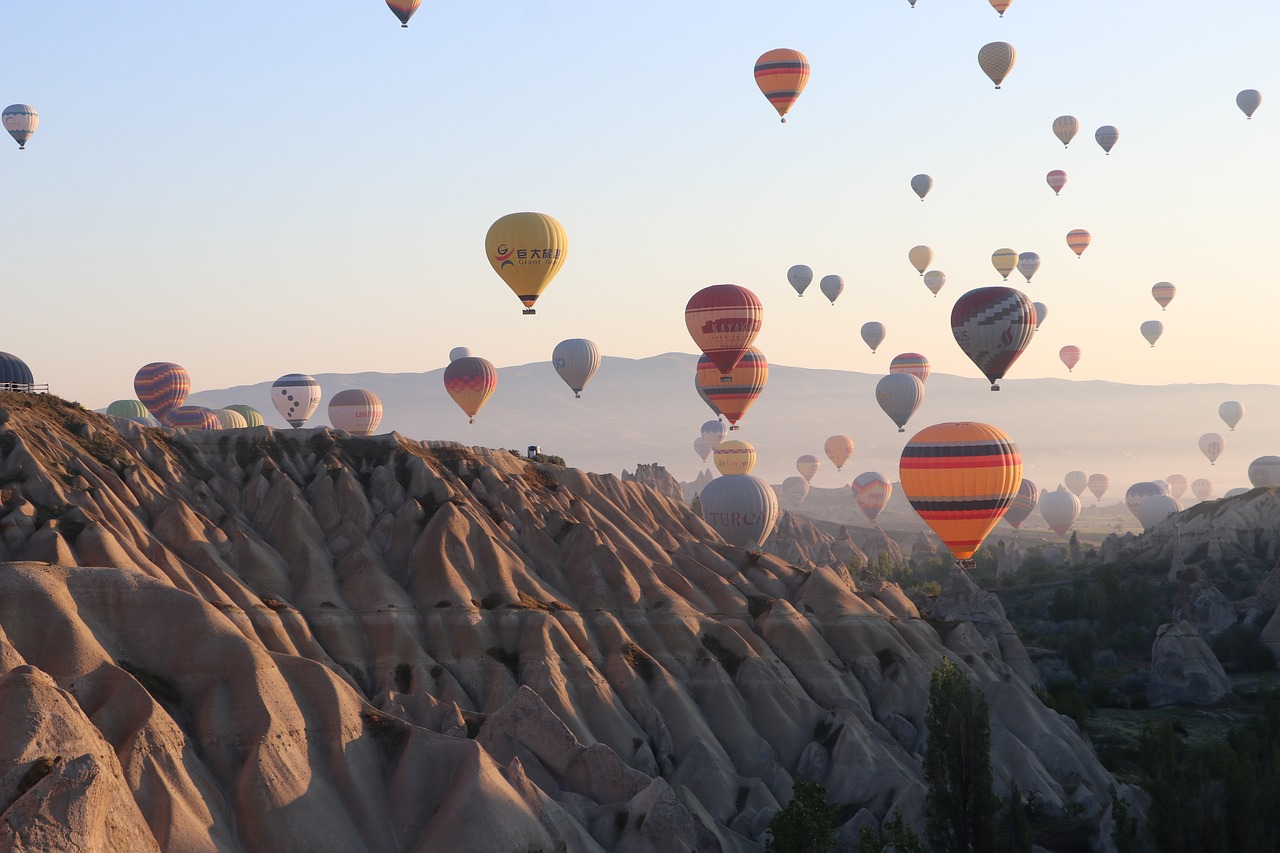 plongez dans des défis d'aventure palpitants qui mettront votre courage et votre esprit d'équipe à l'épreuve. découvrez une multitude d'activités stimulantes en pleine nature, conçues pour ceux qui recherchent l'adrénaline et l'excitation. préparez-vous à dépasser vos limites et à vivre des moments inoubliables lors de ces aventures uniques.