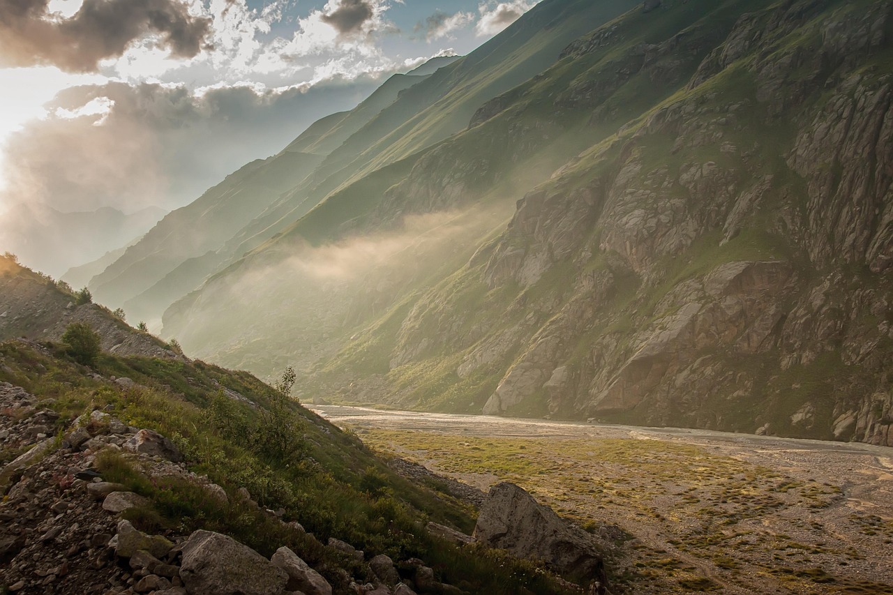 découvrez les mythes entourant le camping qui pourraient vous surprendre ! démêlez le vrai du faux sur l'équipement, la sécurité et les expériences en pleine nature. préparez-vous à vous lancer dans l'aventure du camping avec des informations éclairées.