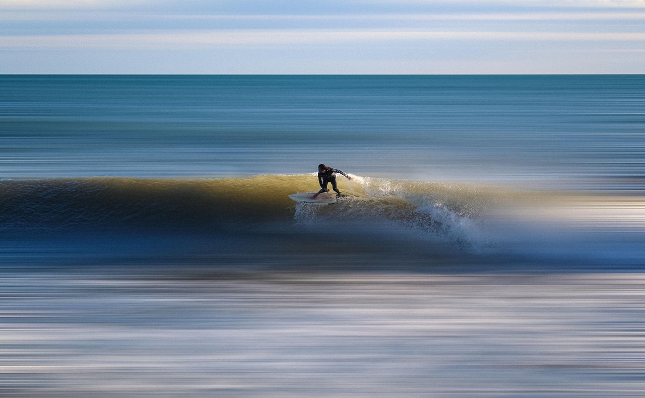 découvrez les meilleures plages de surf pour profiter des vagues et du soleil. explorez des destinations idéales pour les passionnés de glisse, des spots adaptés aux débutants aux lieux prisés des experts. préparez votre planche et vivez l'adrénaline des vagues sur les plus belles côtes.