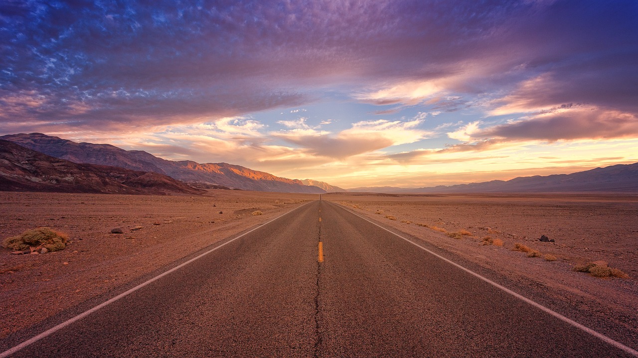 découvrez des routes scéniques à couper le souffle qui vous emmènent à travers des paysages à explorer. parfaites pour les amateurs de nature et les passionnés de voyages, ces itinéraires offriront des panoramas époustouflants et des expériences inoubliables.