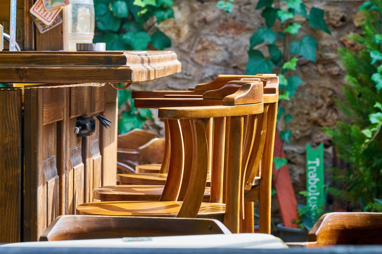 découvrez l'univers chaleureux des bistros, ces établissements emblématiques où la cuisine française se mêle à une ambiance conviviale. savourez des plats authentiques dans un cadre charmant, que ce soit pour un déjeuner entre amis ou un dîner romantique.