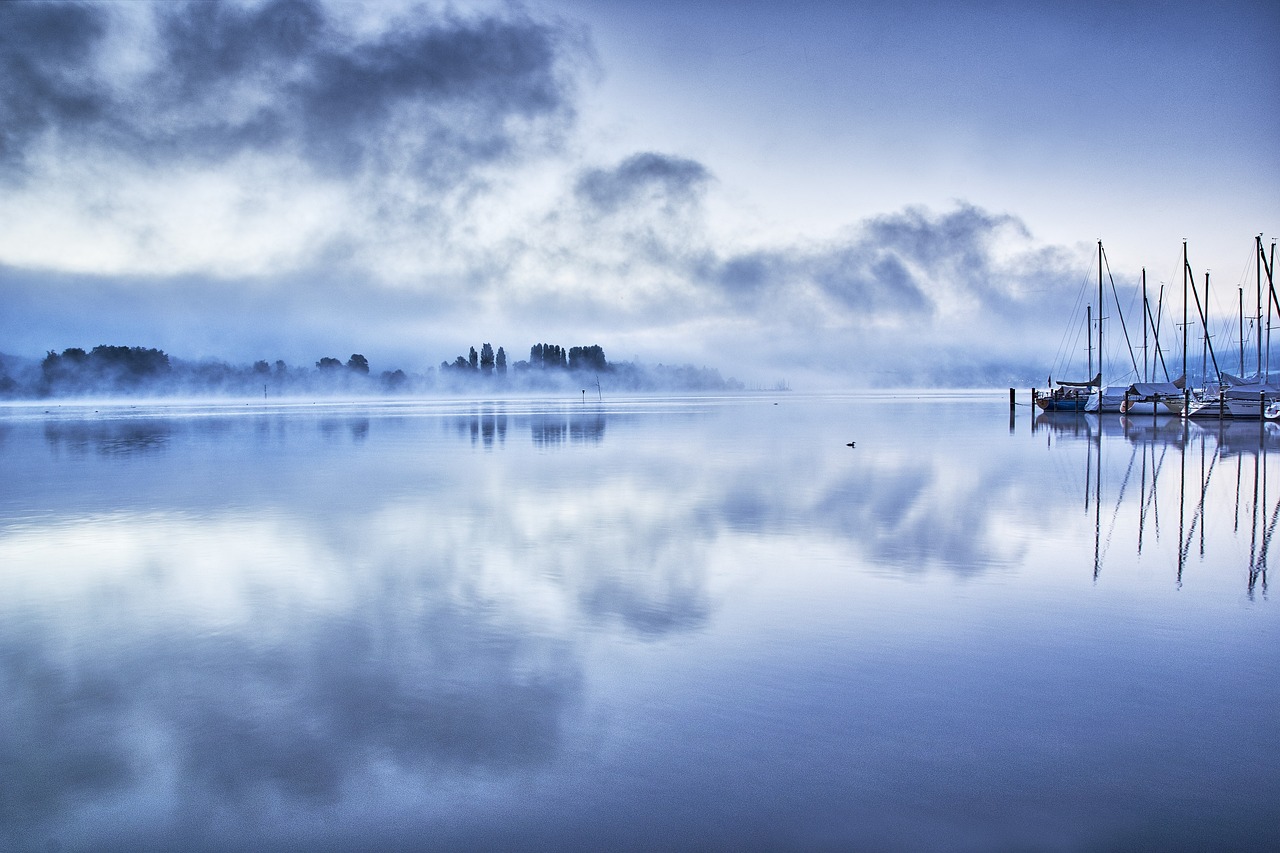 découvrez la beauté des lacs enchanteurs, des paysages sereins et des eaux cristallines qui invitent à l'évasion. explorez des destinations incontournables et laissez-vous séduire par la magie de la nature.