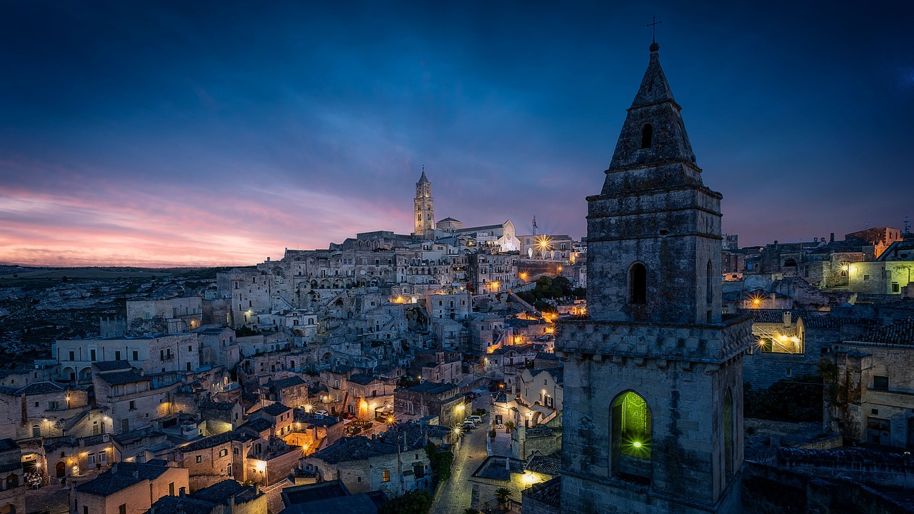 découvrez les capitales européennes, des villes emblématiques riches en histoire, culture et architecture. explorez les trésors cachés de chaque capitale, des monuments célèbres aux traditions uniques qui font de chaque destination une expérience inoubliable.