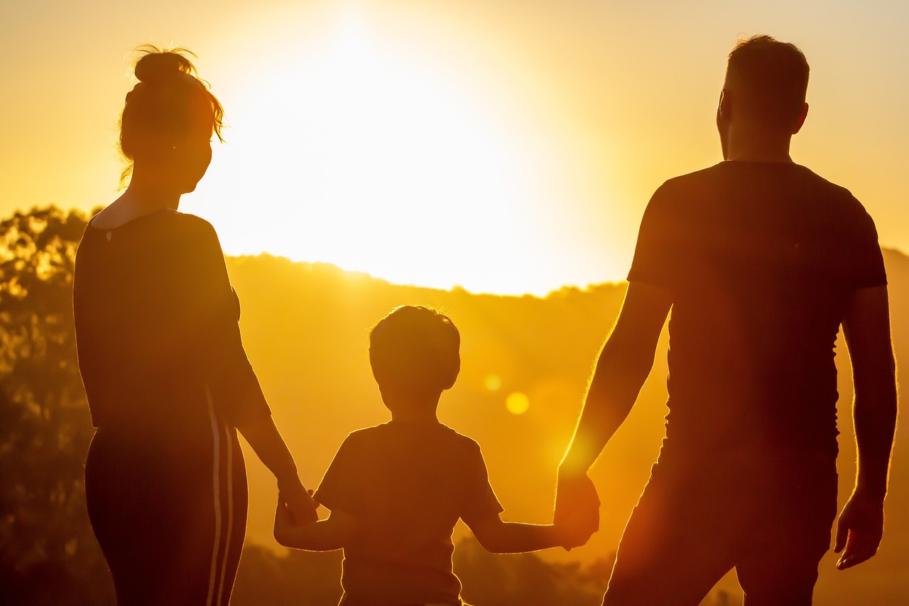 découvrez une multitude d'activités familiales enrichissantes et divertissantes pour tous les âges. des sorties en plein air aux ateliers créatifs, trouvez l'inspiration pour passer des moments inoubliables en famille.