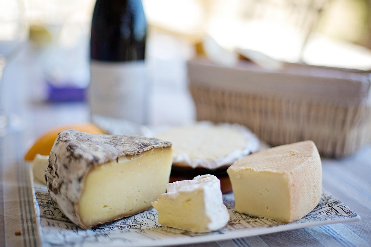 découvrez l'art de la cuisine française : des recettes savoureuses, des ingrédients de qualité et des techniques traditionnelles qui font la réputation de la gastronomie hexagonale. explorez les délices de la cuisine française et laissez-vous séduire par ses saveurs uniques et son raffinement.