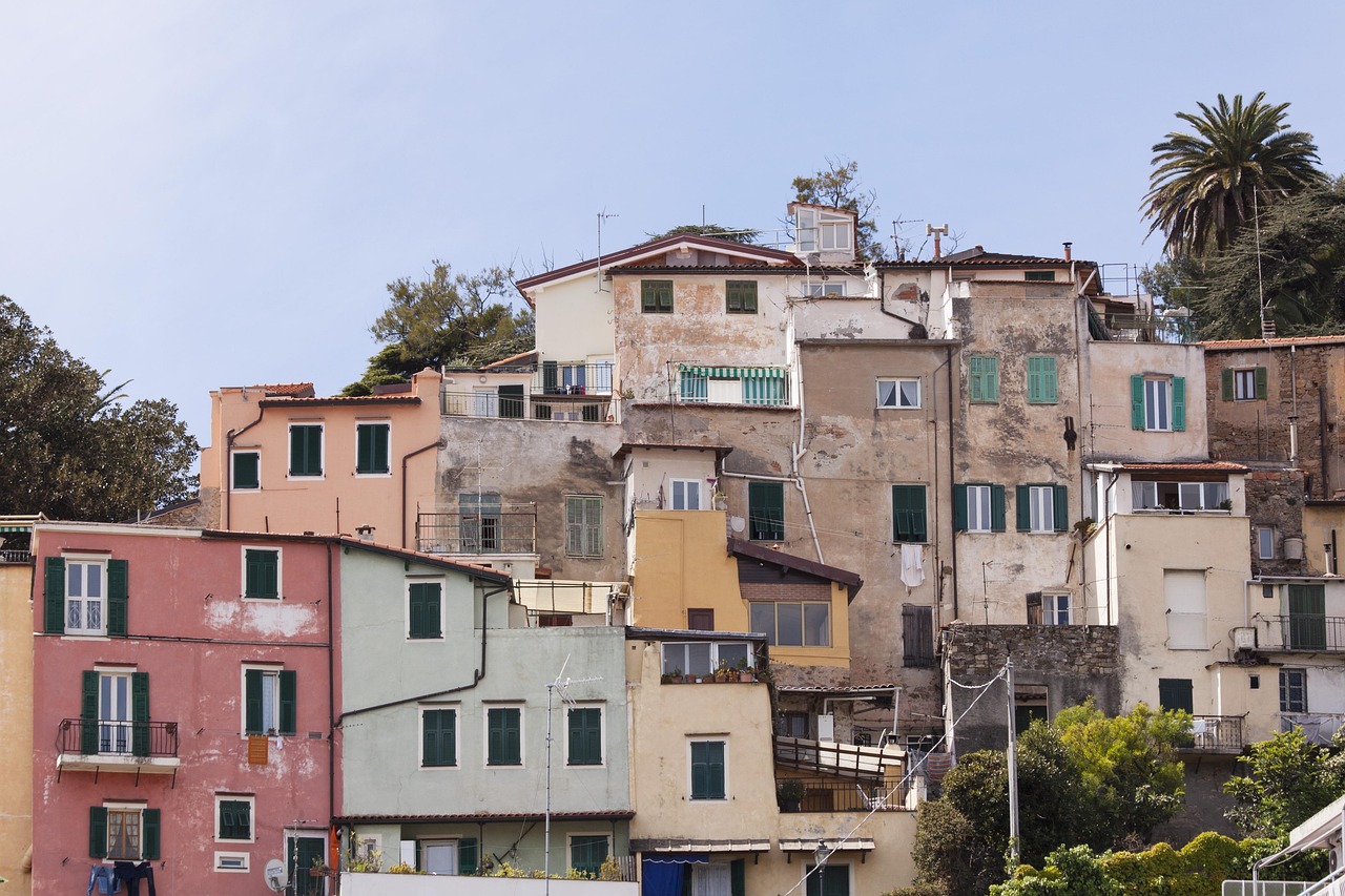 découvrez sanremo, la charmante ville italienne connue pour son festival de la chanson, ses plages ensoleillées et sa magnifique promenade. plongez dans l'histoire, la culture et la gastronomie de cette destination incontournable de la riviera italienne.