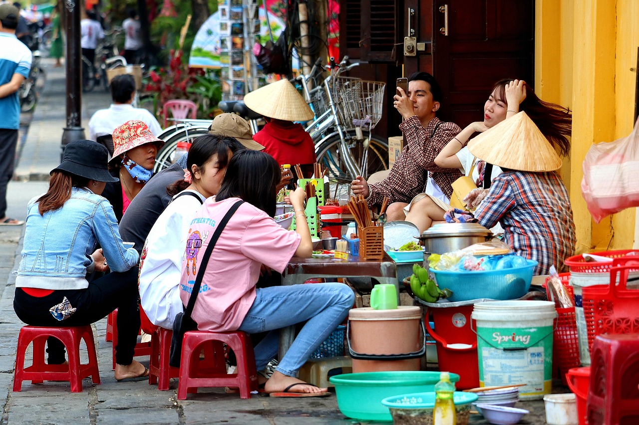 découvrez l'univers vibrant de la street food, où saveurs authentiques et plats diversifiés se rencontrent dans les rues animées. explorez des recettes inspirées des cuisines du monde entier et vivez une expérience culinaire unique à chaque bouchée.