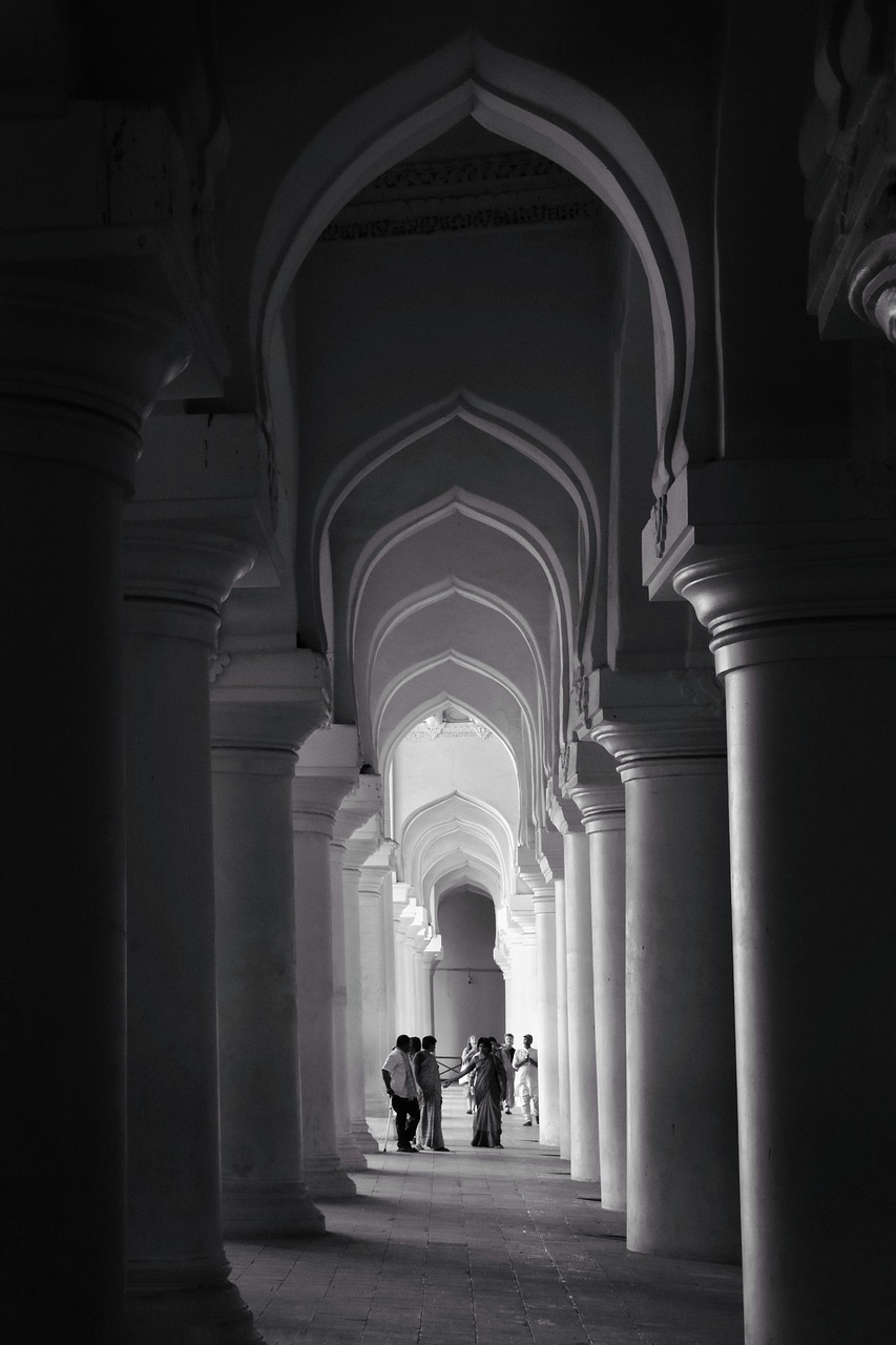 découvrez l'architecture traditionnelle, un reflet du patrimoine culturel et des techniques ancestrales. explorez les styles, matériaux et exemples emblématiques qui témoignent de l'harmonie entre l'homme et son environnement.