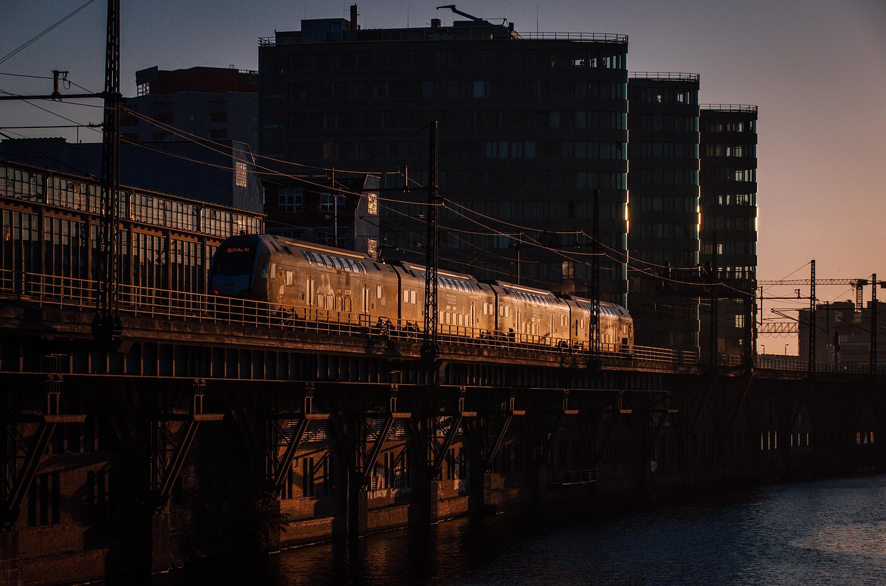 découvrez l'évasion et l'aventure à travers des paysages pittoresques grâce à nos voyages en train. explorez les meilleures destinations, profitez du confort et laissez-vous séduire par des expériences inoubliables en locomotive.