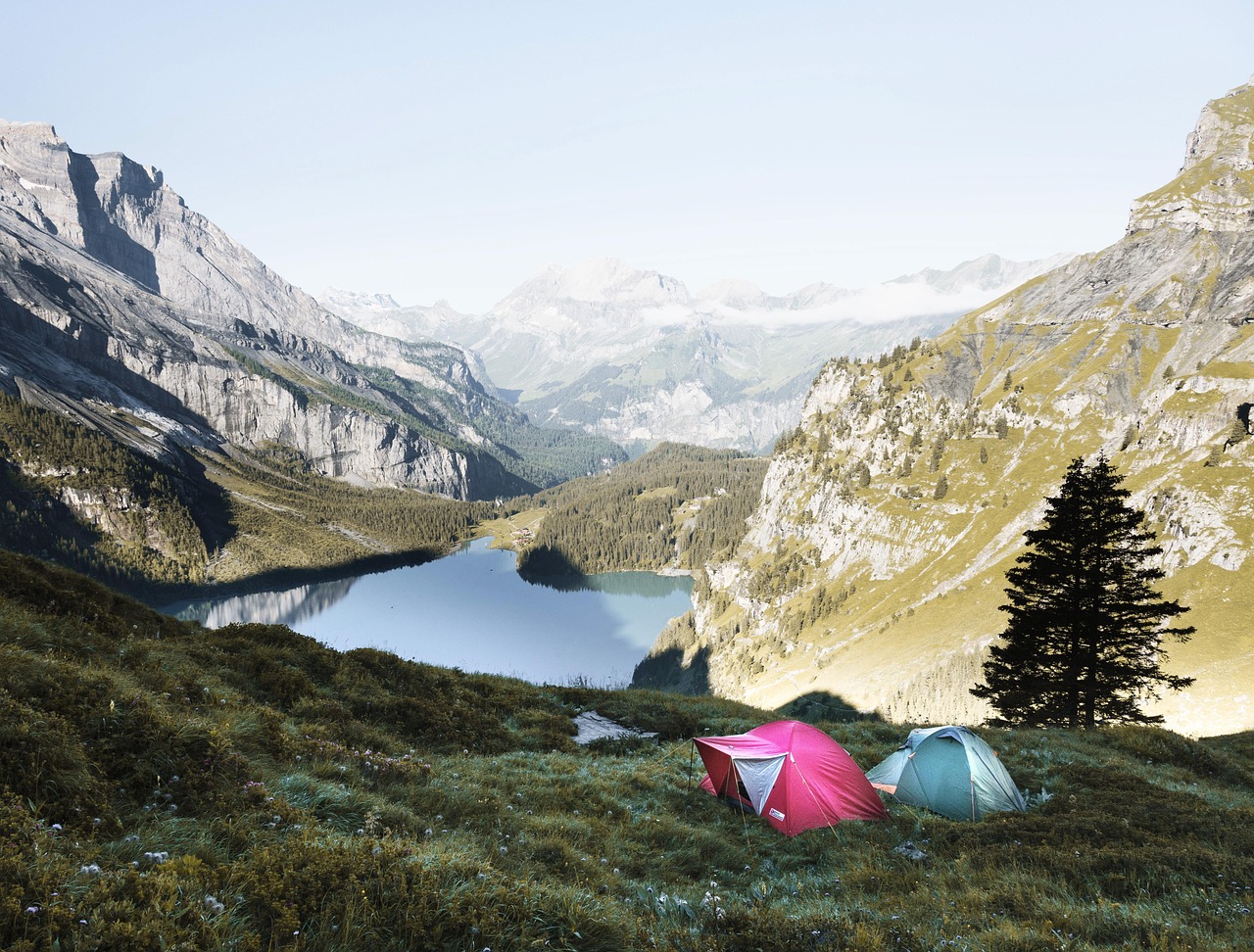 découvrez le plaisir du camping en pleine nature ! profitez de moments de détente, d'aventures en plein air et de partage en famille ou entre amis. explorez nos conseils et astuces pour un séjour inoubliable sous les étoiles.