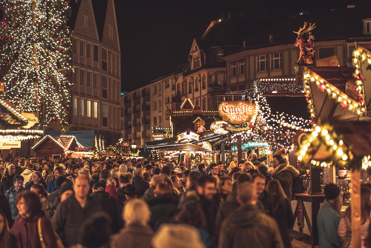 découvrez les marchés d'artisanat : une aventure incontournable pour les passionnés d'objets uniques et faits main. parcourez des étals colorés, rencontrez des artisans talentueux et trouvez des trésors qui reflètent le savoir-faire local.