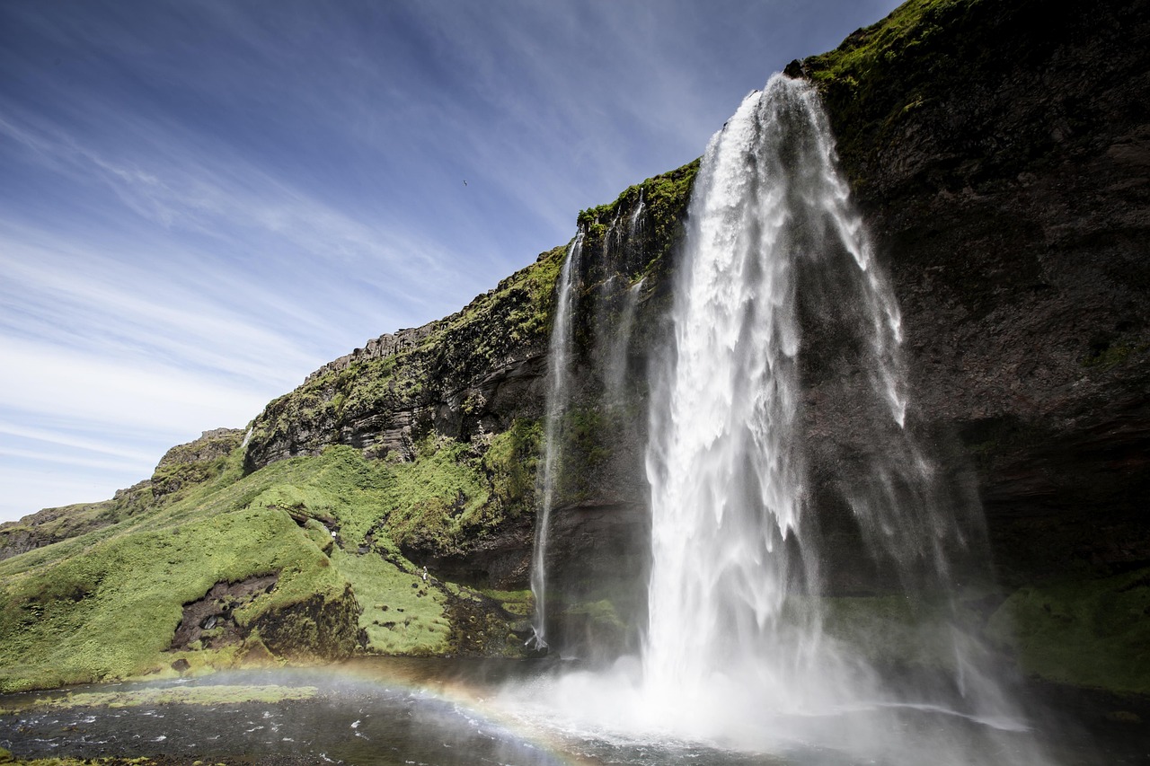 découvrez la beauté majestueuse des chutes d'eau à travers le monde. explorez des paysages époustouflants, des sons apaisants et des aventures inoubliables au cœur de la nature. plongez dans l'univers fascinant des cascades!