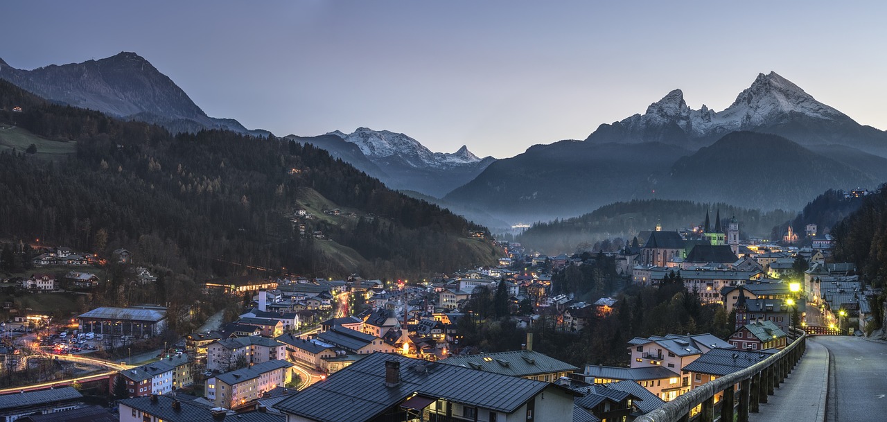 découvrez des vues panoramiques à couper le souffle qui s'étendent à perte de vue. plongez dans des paysages magnifiques et laissez-vous séduire par la beauté naturelle et la sérénité qu'offrent ces panoramas exceptionnels.