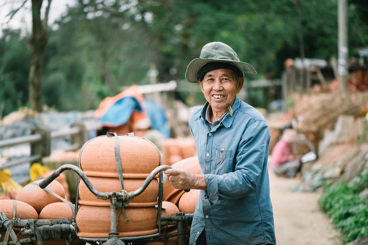 découvrez l'artisanat sous toutes ses formes, célébrant la finesse et le savoir-faire des artisans à travers le monde. apprenez-en davantage sur les techniques traditionnelles et modernes qui font briller les créations uniques et authentiques.