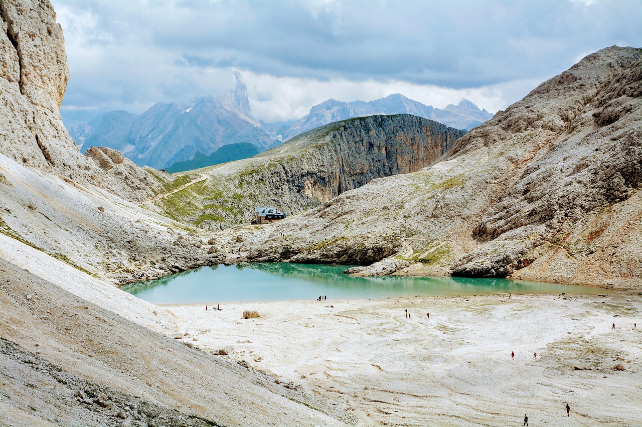 découvrez des excursions inoubliables à travers des paysages époustouflants, des cultures riches et des expériences uniques. explorez la nature, l'histoire et les plaisirs locaux avec nos aventures sur mesure adaptées à tous les goûts.