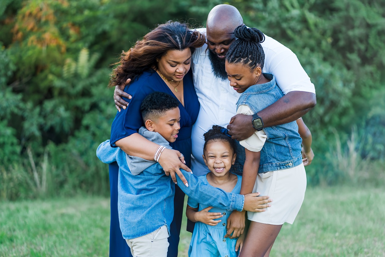 découvrez des activités familiales passionnantes qui renforcent les liens et créent des souvenirs inoubliables. que ce soit des sorties en plein air, des ateliers créatifs ou des jeux en famille, trouvez des idées pour passer du temps ensemble et s'amuser!