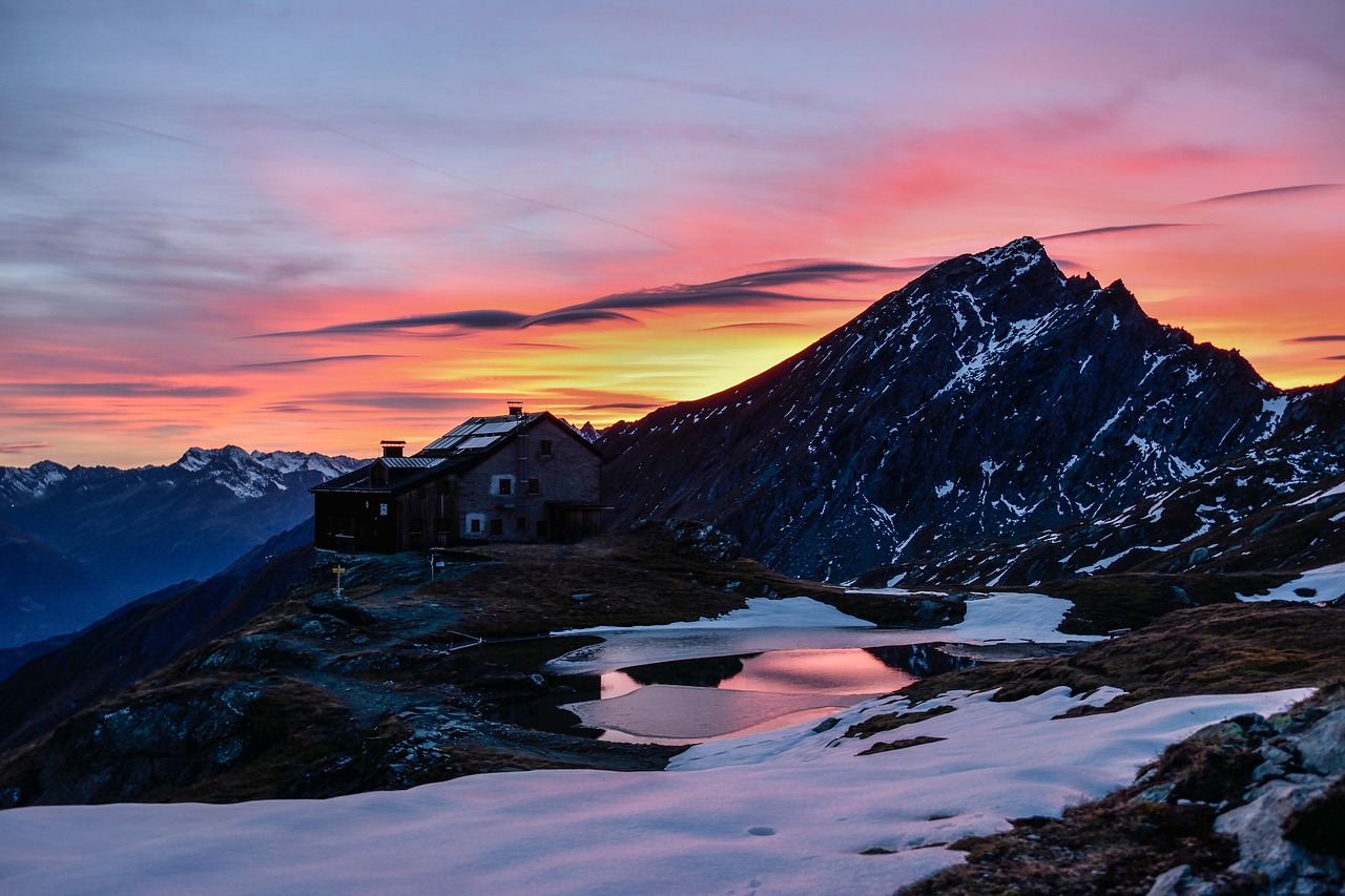 découvrez les refuges de montagne, des havres de paix où l'aventure rencontre la sérénité. profitez de paysages à couper le souffle, d'une ambiance conviviale et d'activités en pleine nature. évadez-vous dans ces lieux enchanteurs pour une expérience inoubliable au cœur des montagnes.