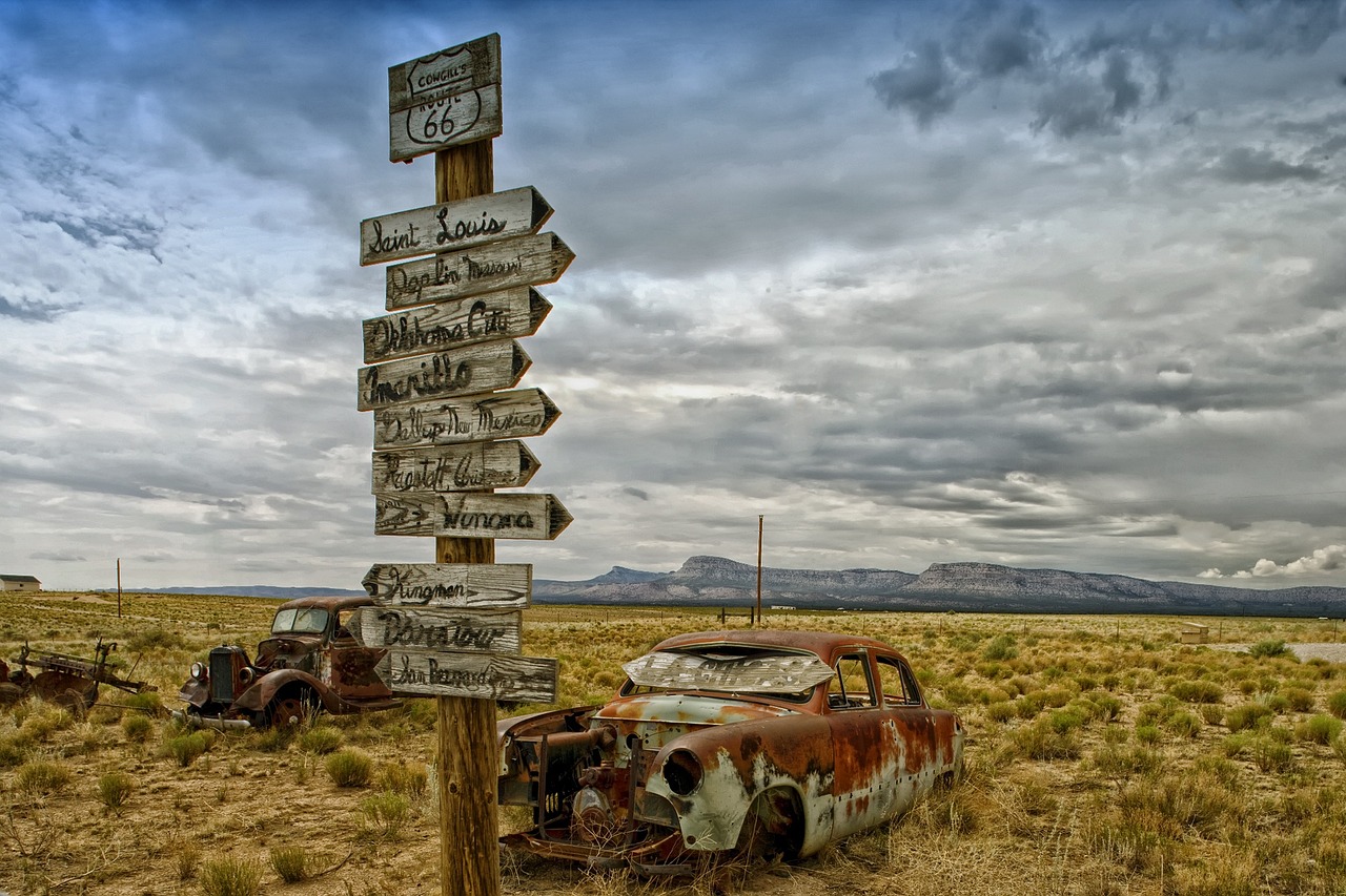 découvrez les routes pittoresques qui vous emmènent à travers des paysages à couper le souffle. parfaites pour une escapade en voiture, ces itinéraires offrent des vues panoramiques, des arrêts fascinants et l'occasion d'explorer des villages charmants. préparez-vous à vivre des aventures inoubliables sur les routes les plus scéniques.