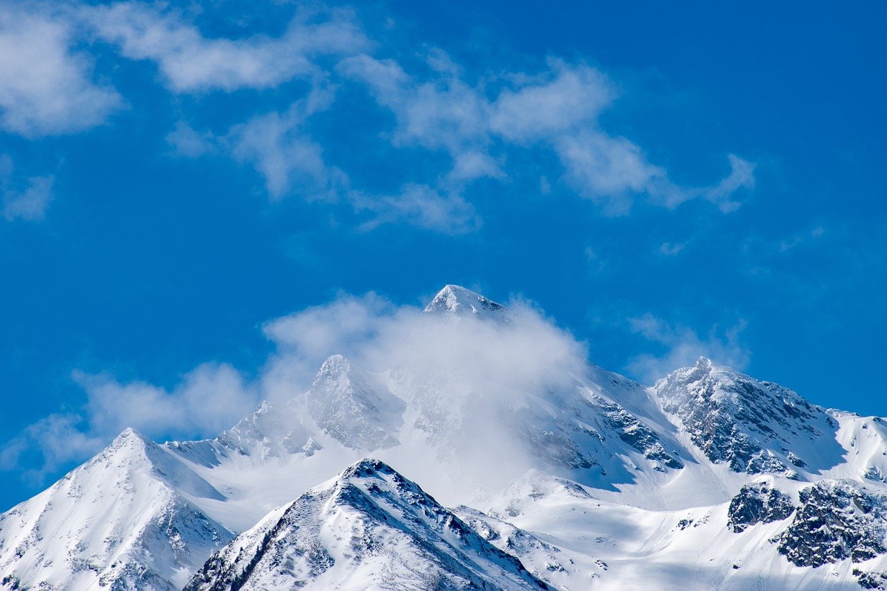 découvrez les différentes saisons de voyage, leurs caractéristiques et les meilleures destinations à explorer selon la période de l'année. préparez vos prochaines aventures et vivez des expériences inoubliables tout au long de l'année!