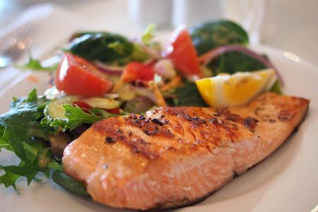 découvrez les délices de la cuisine locale, mettant en avant des ingrédients frais et des recettes traditionnelles qui reflètent la richesse culturelle de notre région. explorez les saveurs authentiques qui raviront vos papilles.