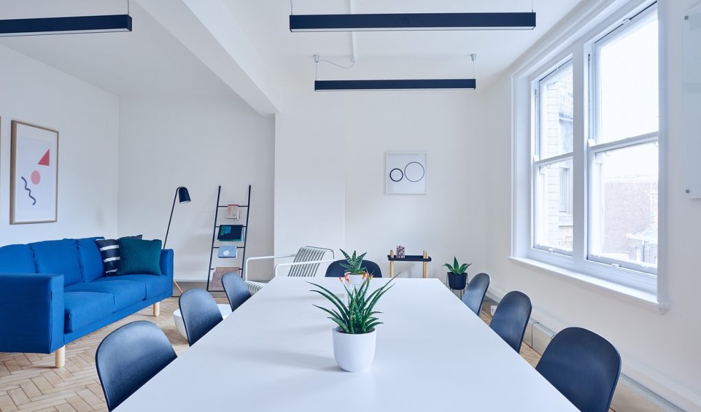 découvrez les tables yougoslaves, alliant artisanat traditionnel et design moderne. explorez notre collection unique qui met en valeur l'élégance et la fonctionnalité pour tous les intérieurs.