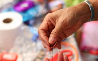 découvrez l'art du savoir-faire avec notre exploration de l'artisanat. plongez dans un monde où la précision, la tradition et la passion se rencontrent pour créer des pièces uniques et authentiques, symboles de qualité et d'innovation.