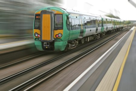 découvrez le plaisir du voyage en train : une expérience confortable, écologique et riche en paysages. explorez des destinations uniques tout en profitant du meilleur du rail.