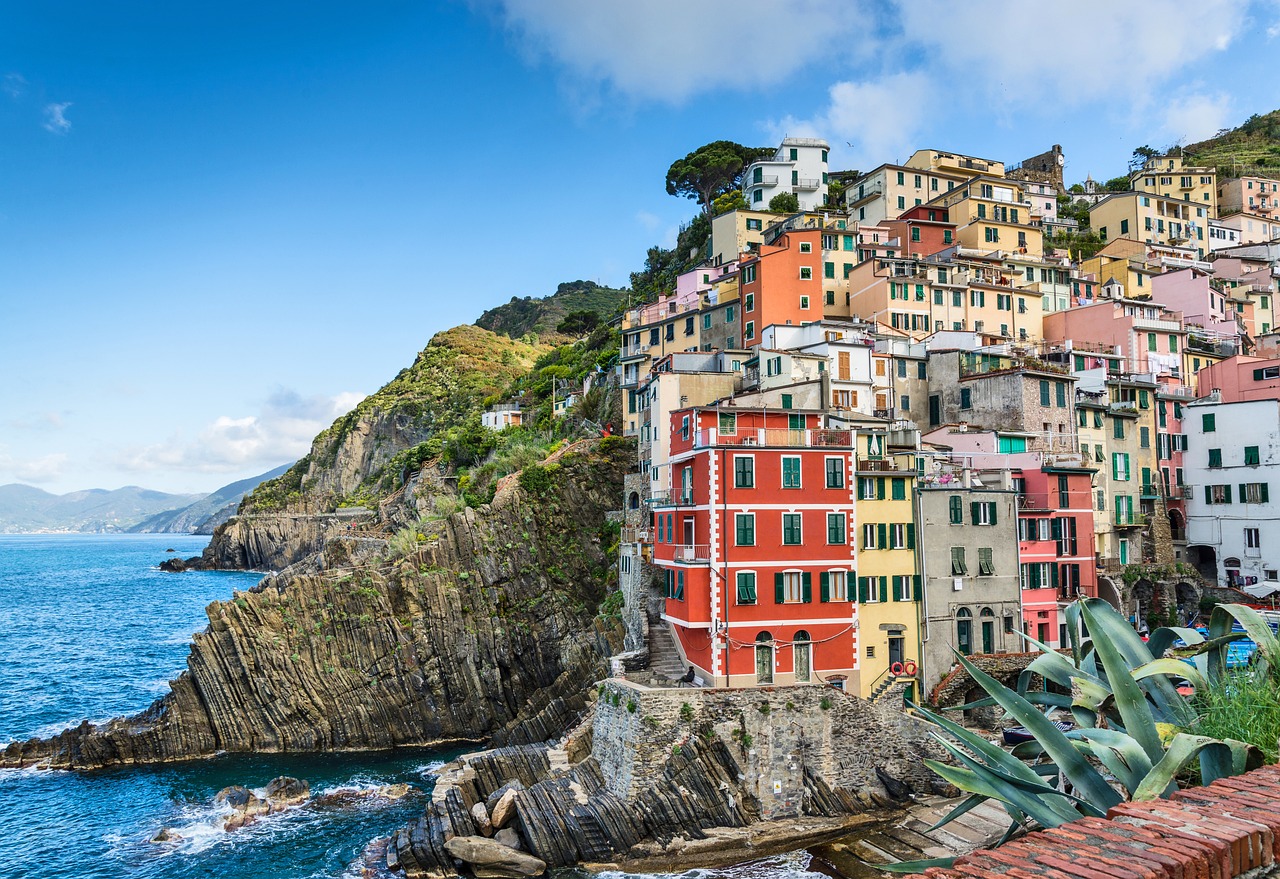 découvrez les meilleures destinations à travers le monde pour vos prochaines vacances. que vous cherchiez des plages paradisiaques, des villes historiques ou des paysages époustouflants, trouvez l'inspiration pour votre prochain voyage.